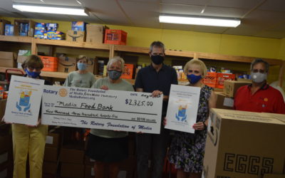 ROTARY SUPPORTS LOCAL FOOD BANKS