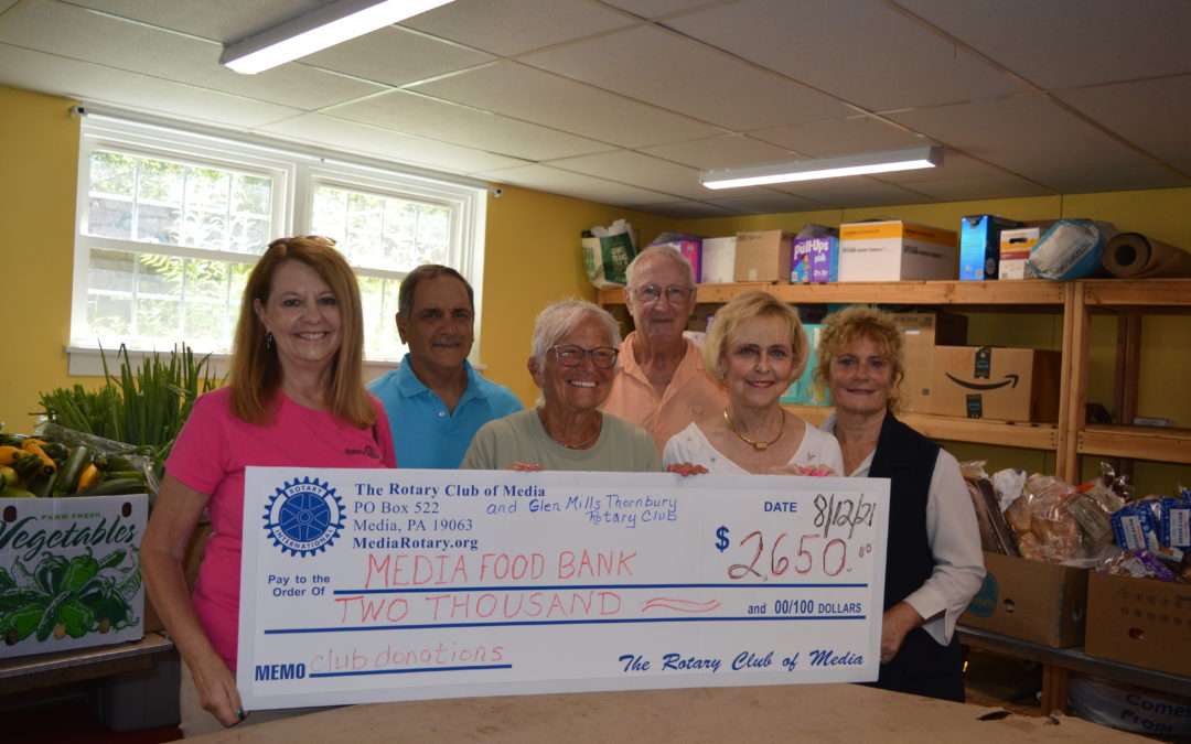 ROTARY SUPPORTS LOCAL FOOD BANK